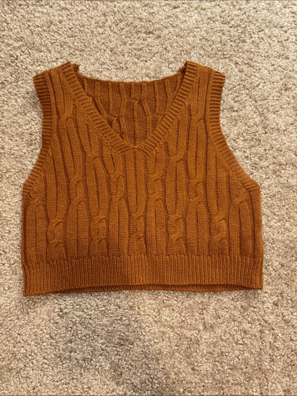Cable Knit V-Neck Cropped Sweater Vest - Rust